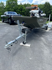 Aluminum lowe 1648 for sale  Cornish