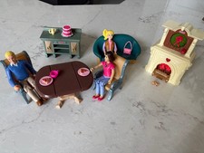 Cadeiras Fisher Price Loving Family casa de bonecas música lareira mesa de jantar buffet comprar usado  Enviando para Brazil