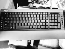 Teclado Adesso SlimTouch 520 muito leve com 2 X HUBS USB/CARTÃO SD (AKB-520UB) comprar usado  Enviando para Brazil