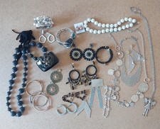 Lotto bijoux pezzi usato  Italia