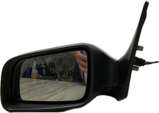 Specchio retrovisore sinistro usato Specchio retrovisore sinistro usato  Italia