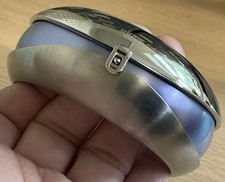 Pulseira BREIL secretamente robusta em lilás escovado com exterior de aço inoxidável comprar usado Pulseira BREIL secretamente robusta em lilás escovado com exterior de aço inoxidável comprar usado  Enviando para Brazil