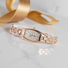Montre femme élégante d'occasion  Saint-Symphorien-d'Ozon