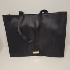 Bolsa tote Carolina Herrera feminina New York Good Girl preta cetim ombro comprar usado Bolsa tote Carolina Herrera feminina New York Good Girl preta cetim ombro comprar usado  Enviando para Brazil