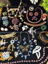 Large vintage jewelry for sale  Georgetown