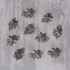 Lot breloques pendentifs d'occasion  Beauvais