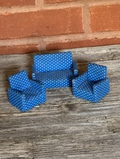 Juego de sofá y dos sillones vintage de lunares azules y blancos para casa de muñecas segunda mano  Embacar hacia Mexico