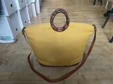 Sac cabas jaune d'occasion  Andeville