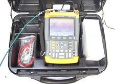 Multímetro telescópico digital Fluke 199C 200MHz 2.5GS/s comprar usado  Enviando para Brazil