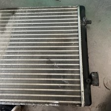 Radiatore acqua motore usato  Militello in Val di Catania