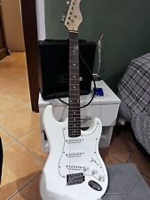 Chitarra elettrica suzuki usato  Pavullo nel Frignano