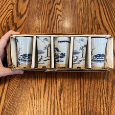 Mini plantadores de vasos de árvore bonsai pequenos japoneses conjunto de 5 RAROS VINTAGE porcelana azul, usado comprar usado Mini plantadores de vasos de árvore bonsai pequenos japoneses conjunto de 5 RAROS VINTAGE porcelana azul, usado comprar usado  Enviando para Brazil