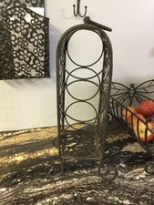 Estante de 3 botellas de vino decorativo diseño ornamentado patas todo metal barra pesada R37 segunda mano  Embacar hacia Mexico
