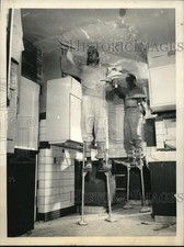 1956 Press Photo teto gesso Workers on Stilts, Cleveland - nee34356 comprar usado  Enviando para Brazil
