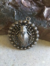 Ancien medaillon pendentif d'occasion  France
