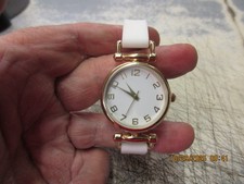 Novo Antigo Estoque Accutime Relógio de Quartzo Feminino Tom Dourado Pulseira de Silicone Macia comprar usado Novo Antigo Estoque Accutime Relógio de Quartzo Feminino Tom Dourado Pulseira de Silicone Macia comprar usado  Enviando para Brazil