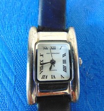 Kleine damen armbanduhr gebraucht kaufen  Rodgau