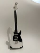 Guitare miniature stratocaster d'occasion  Saint-Grégoire
