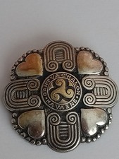 Broche ancienne signée d'occasion  Vannes
