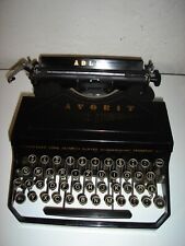 Macchina scrivere antica usato Macchina scrivere antica usato  Schiavon