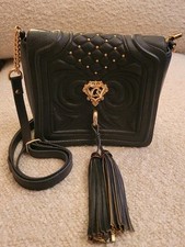 Usado, Bolsa tiracolo Carmen Steffens couro preto acolchoada borla detalhes dourados comprar usado  Enviando para Brazil