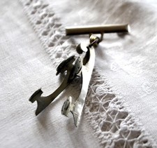 Broche vintage patineuse d'occasion Broche vintage patineuse d'occasion  Bischheim