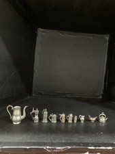 Casa de bonecas miniatura de metal (estanho?) Jarros, utensílios de bar, bule Steins (lote de 10), usado comprar usado  Enviando para Brazil