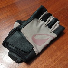 Guanti palestra protettivi usato Guanti palestra protettivi usato  Torre del Greco