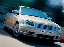 Toyota avensis liftback for sale  WATFORD