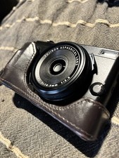FUJIFILM Digital Camera X70 Black w/EXTRAS, używany na sprzedaż  PL