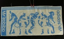 Serviette toilette adidas d'occasion Serviette toilette adidas d'occasion  Tonneins