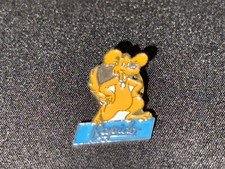 Pin badge enamel d'occasion  Expédié en Belgium