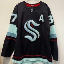 Adidas authentic seattle for sale  West Lafayette