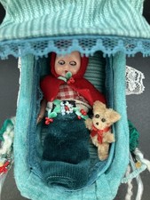 Usado, Boneca bebê olho sonolento vintage, carrinho, ursinho de pelúcia, mamadeira, chocalho, fofa comprar usado  Enviando para Brazil