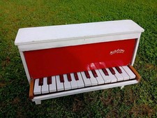 Chromatic toy piano d'occasion Chromatic toy piano d'occasion  Paris XVIII