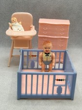 Cadeira alta vintage Renwal casa de bonecas miniaturas 30 cômoda berço B85 118 bebê e recém-nascido comprar usado  Enviando para Brazil