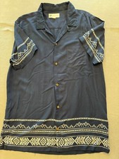 Camisa masculina Aeropostale com botões grande impacto estampa azul acabamento colarinho rayon comprar usado  Enviando para Brazil