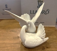 Lladro pair doves for sale  PETWORTH