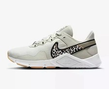 Nike women shoes for sale  Mundelein