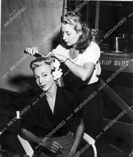 8b20-21510 Carole Landis na cadeira de maquiagem faz o cabelo 8b20-21510 comprar usado 8b20-21510 Carole Landis na cadeira de maquiagem faz o cabelo 8b20-21510 comprar usado  Enviando para Brazil