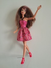2011 outfit barbie usato  Caltagirone