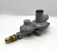 Regulador de propano Emerson-Fisher LP-Gas 2 estágios R332A -Barco/RV *Envio rápido comprar usado  Enviando para Brazil