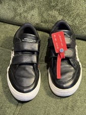 Usado, Tênis de couro preto infantil OFF-WHITE tamanho 32 – Excelente estado comprar usado Usado, Tênis de couro preto infantil OFF-WHITE tamanho 32 – Excelente estado comprar usado  Enviando para Brazil