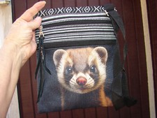 Usado, Bolsa tiracolo furão, bolsa de ombro animal, gráfico de furão, alça ajustável, zíper comprar usado Usado, Bolsa tiracolo furão, bolsa de ombro animal, gráfico de furão, alça ajustável, zíper comprar usado  Enviando para Brazil