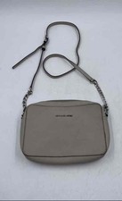 Usado, Bolsa tiracolo Michael Kors feminina couro cinza alça ajustável comprar usado  Enviando para Brazil