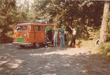 Foto Familie mit VW Bus T2 Bulli 1978 Auto Oldtimer PKW Car comprar usado  Enviando para Brazil