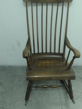 Poltrona legno dondolo usato  Roma