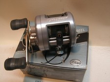 Carretel de lançamento de isca Pflueger Supreme 6 rolamentos de esferas relação de engrenagem 5:1 PS6BB caixa e papel comprar usado Carretel de lançamento de isca Pflueger Supreme 6 rolamentos de esferas relação de engrenagem 5:1 PS6BB caixa e papel comprar usado  Enviando para Brazil