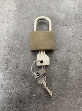 Ancien petit cadenas d'occasion  Aix-les-Bains
