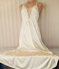 Vintage vanity fair for sale  Redding